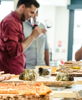 Dégustation de nos vins avec des produits ardéchois